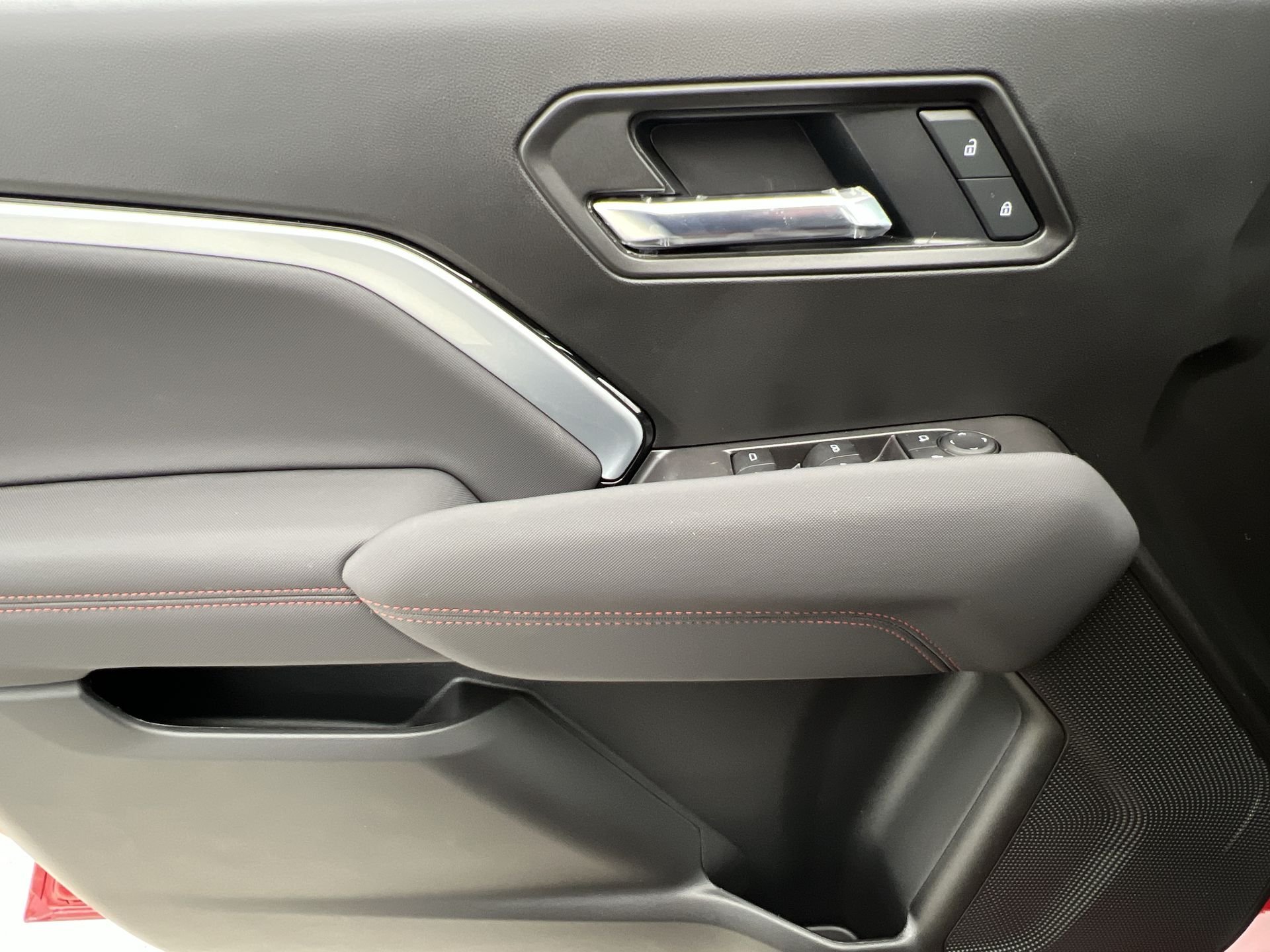 2025 Chevrolet Colorado Z71 - Photo 40