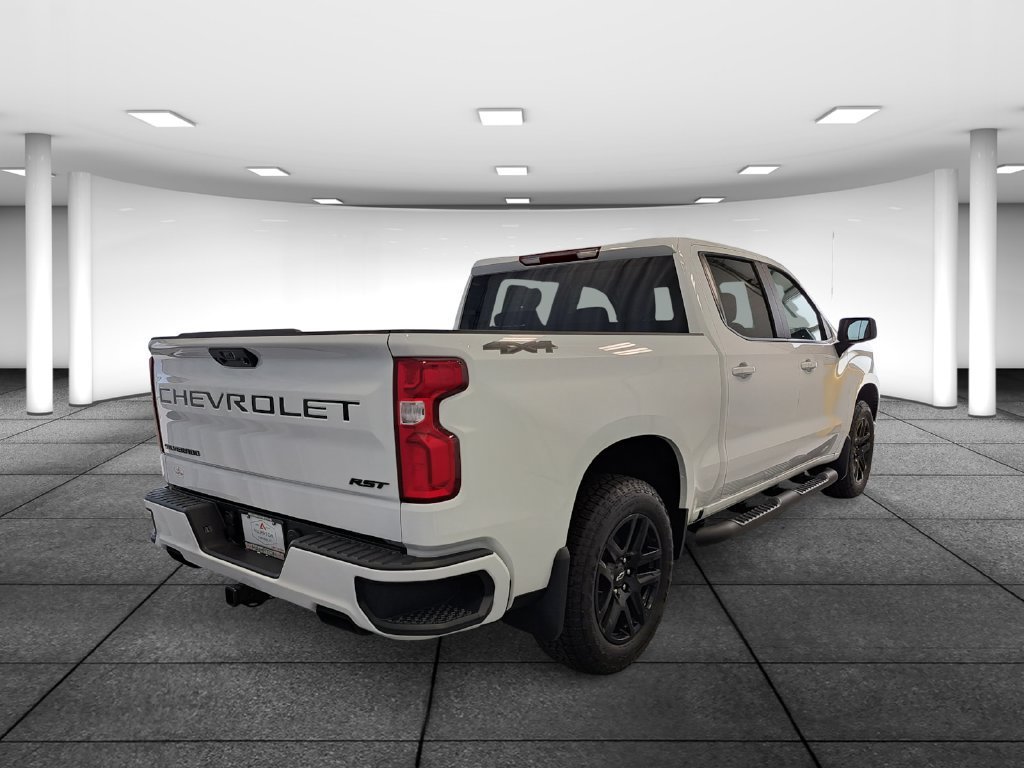 2026 Chevrolet Silverado 1500 RST Crew Cab Pickup Slide 2