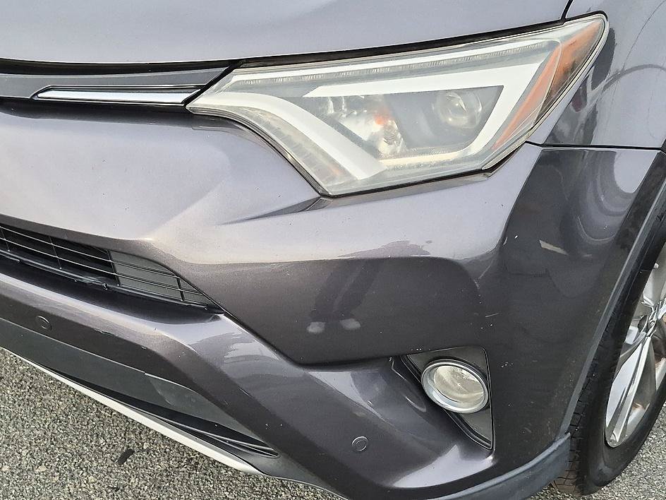Used 2016 Magnetic Gray Metallic Toyota Limited image 9
