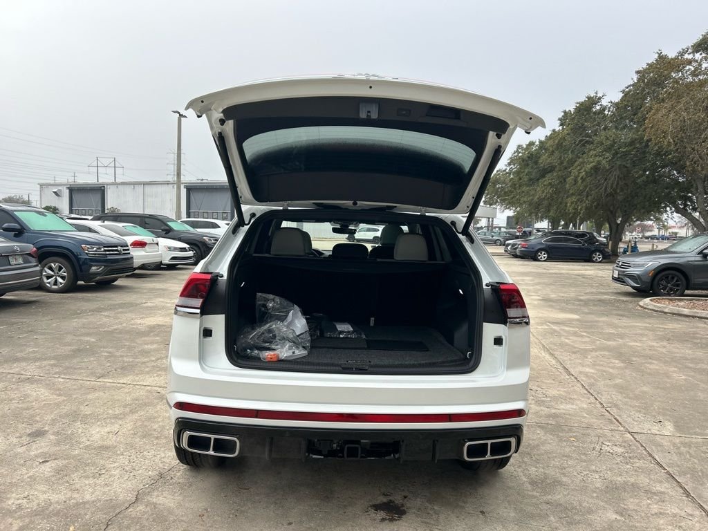 New 2026 White/off-white Volkswagen 2.0T SEL Premium R-Line image 44