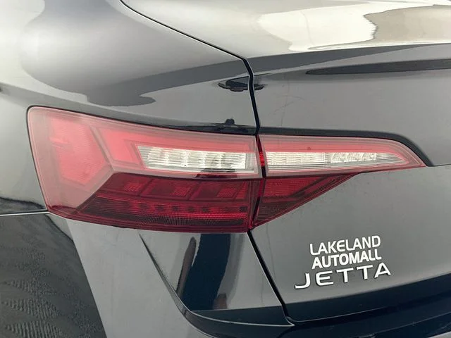 Certified Used 2023 Black Volkswagen 1.5T SE image 23