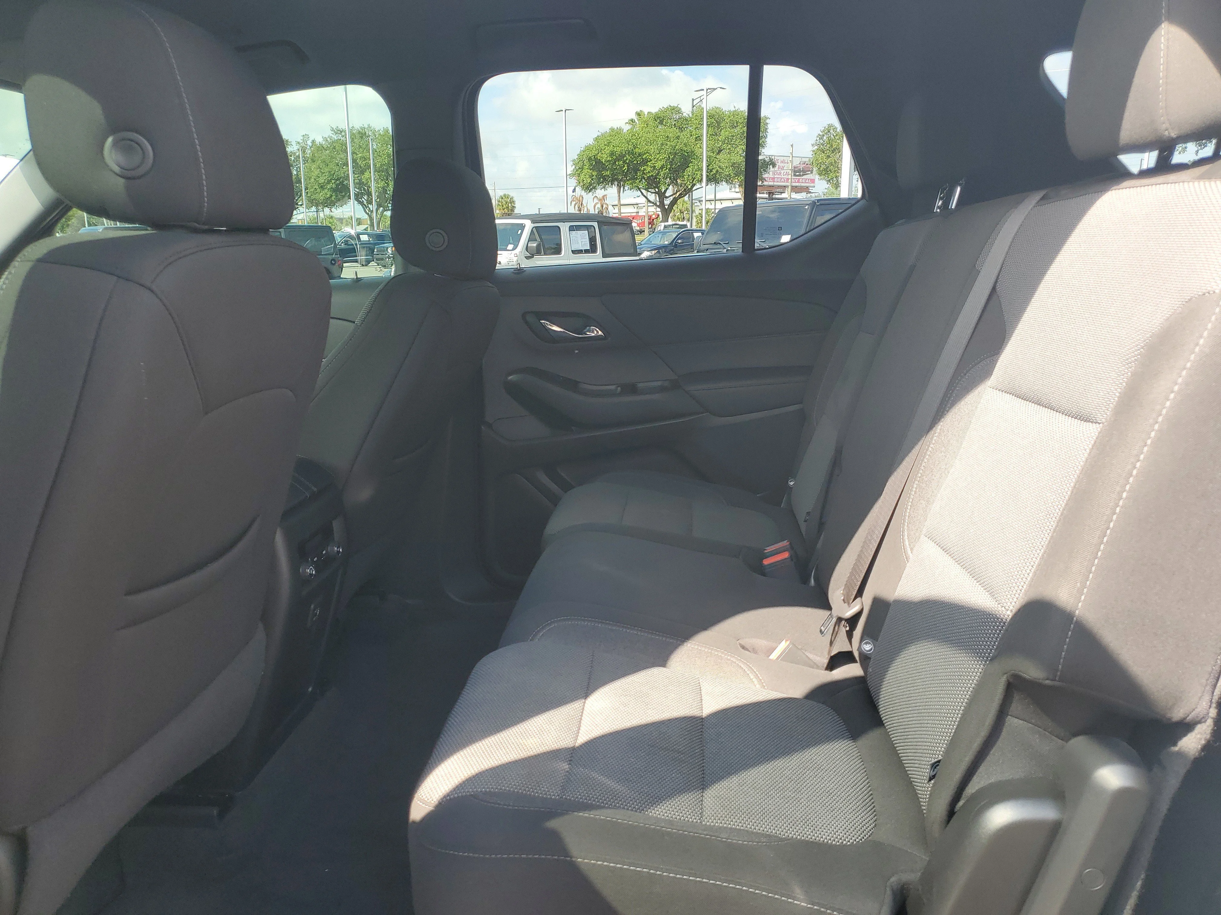 Used 2023 Summit White Chevrolet LT Cloth image 12