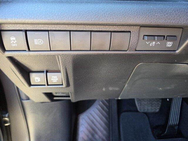 Used 2026 Heavy Metal Toyota XSE 7-Passenger image 12