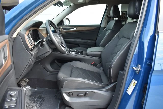 Used 2026 Blue Volkswagen 2.0T SE w/Technology image 12