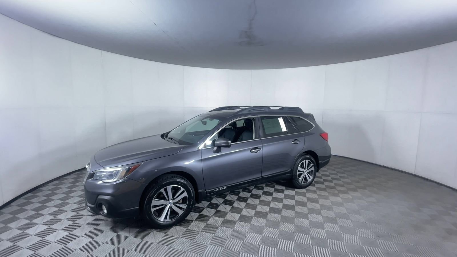 Used 2018 Magnetite Gray Metallic Subaru Limited image 4