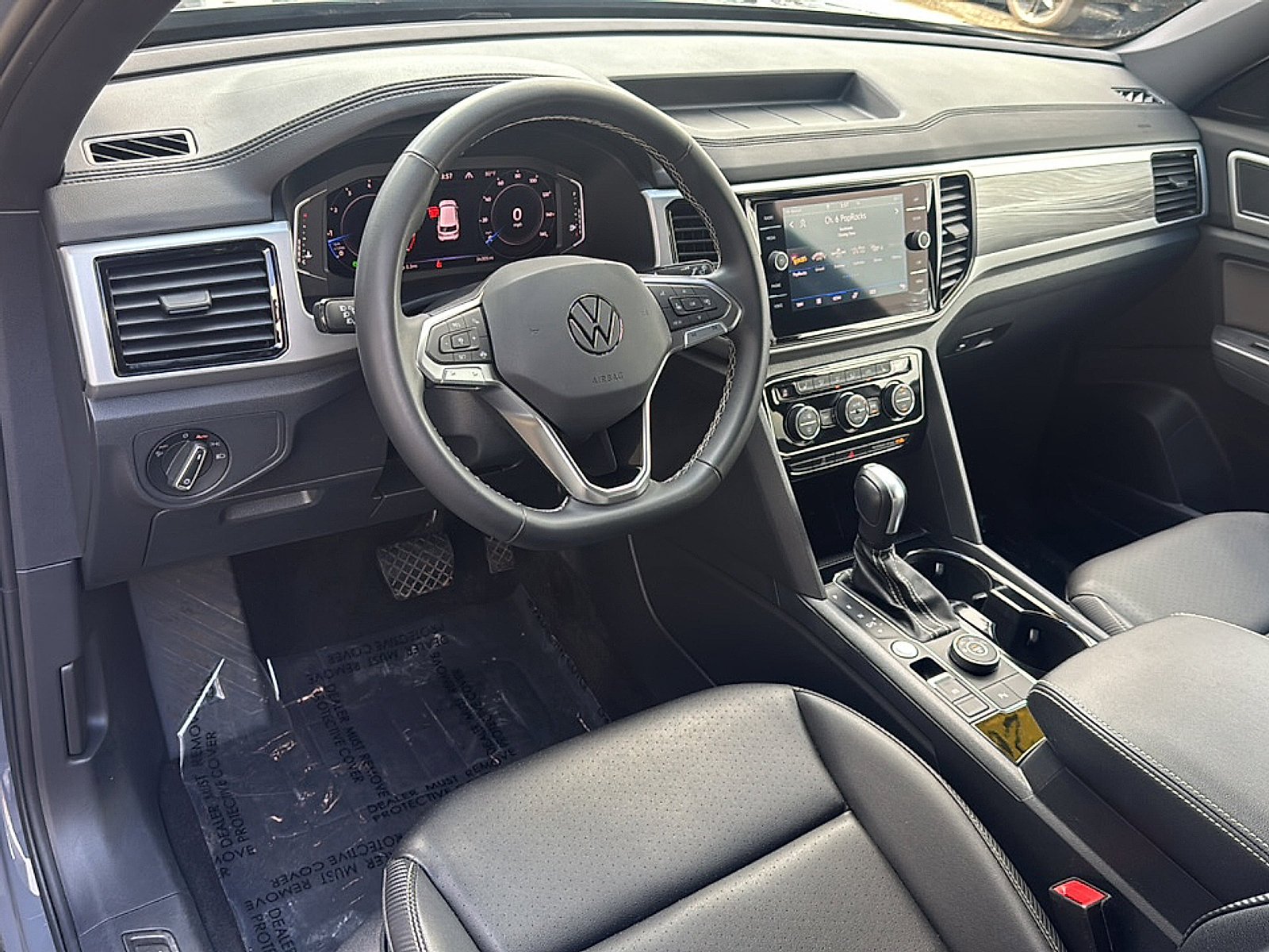 Used 2023 Gray Volkswagen 3.6L V6 SE w/Technology image 10