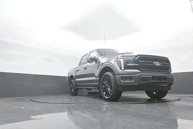 New 2026 Gray Ford Lariat image 37