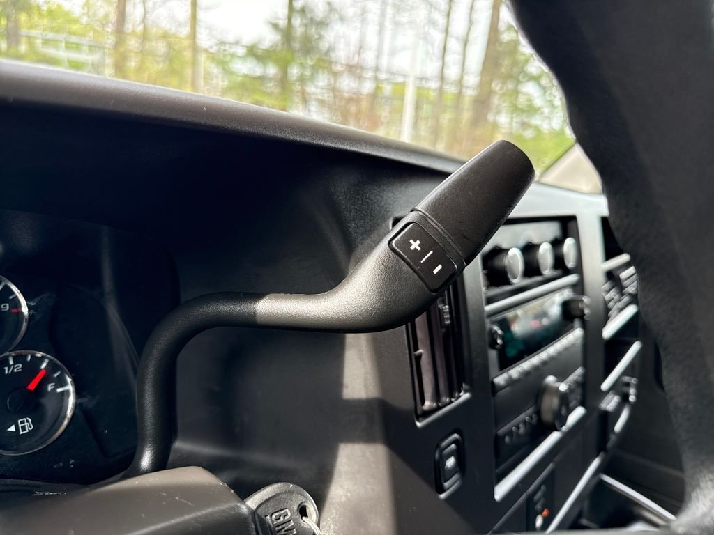 Used 2024 Summit White GMC Work Van image 18
