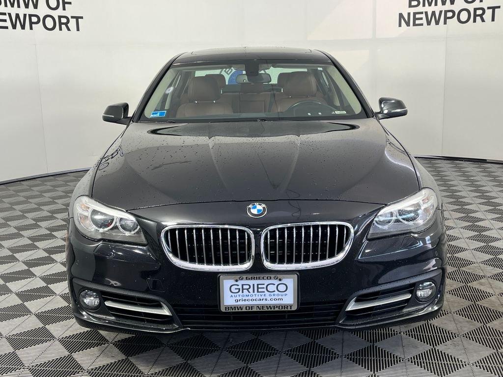 Used 2016 Black BMW 528i xDrive image 3