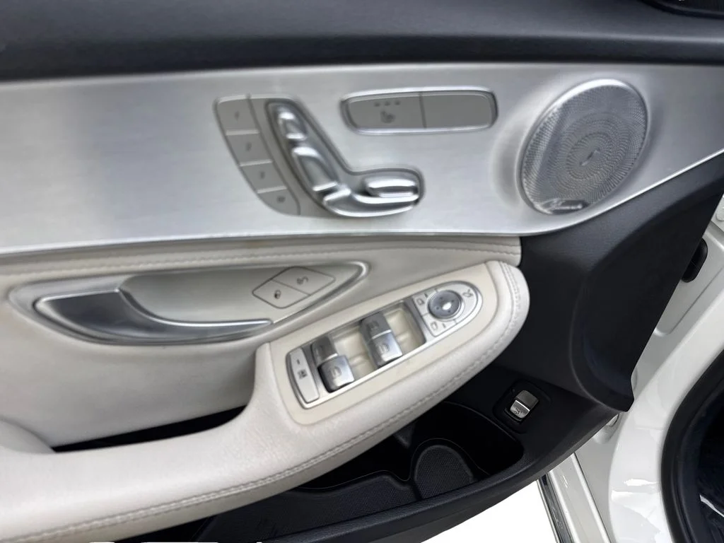 Used 2016  Mercedes-Benz C 300 image 31
