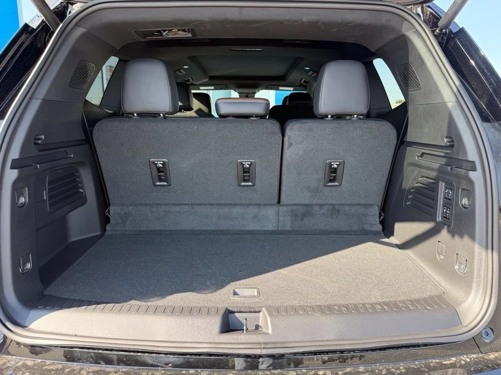 New 2026 Ebony Twilight Metallic GMC Denali Ultimate image 9