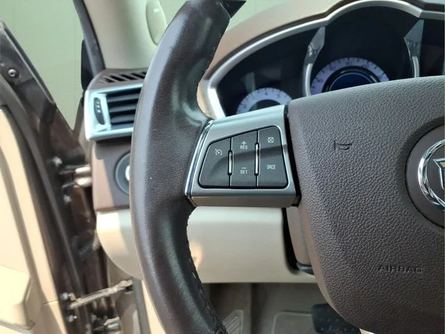 Used 2011 Gray Cadillac Luxury image 19