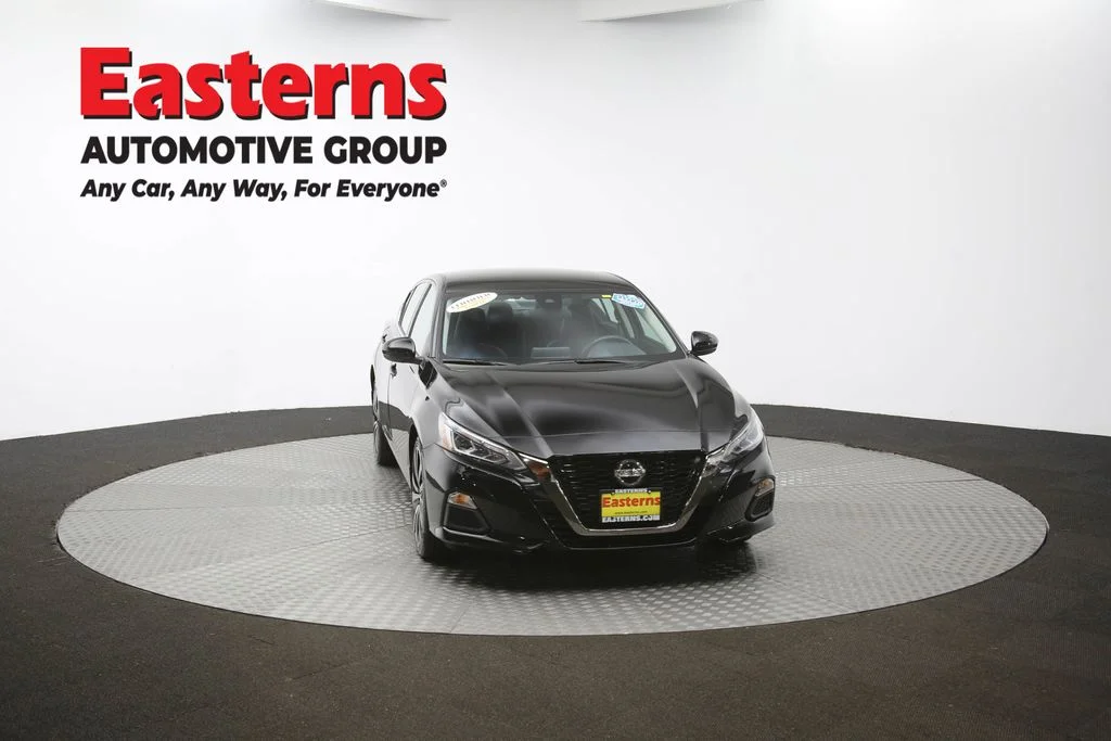 Used 2022 Black Nissan 2.5 SR image 48