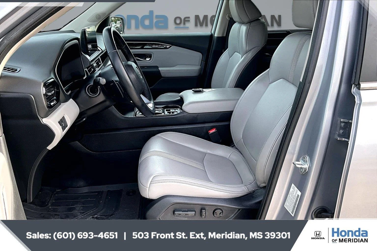 Used 2023 Lunar Silver Metallic Honda EX-L image 18