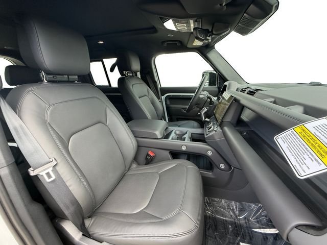 New 2026 Fuji White LAND ROVER X-Dynamic SE image 16