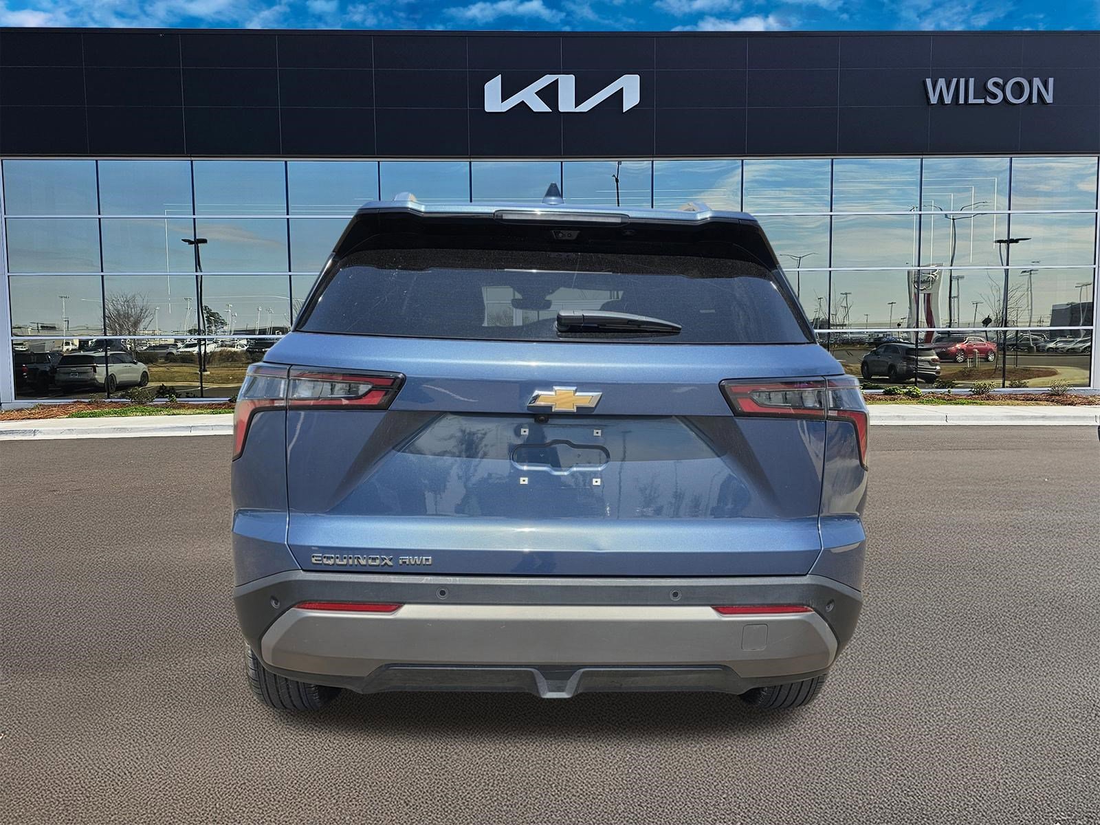 Used 2025 Lakeshore Blue Metallic Chevrolet AWD LT image 5