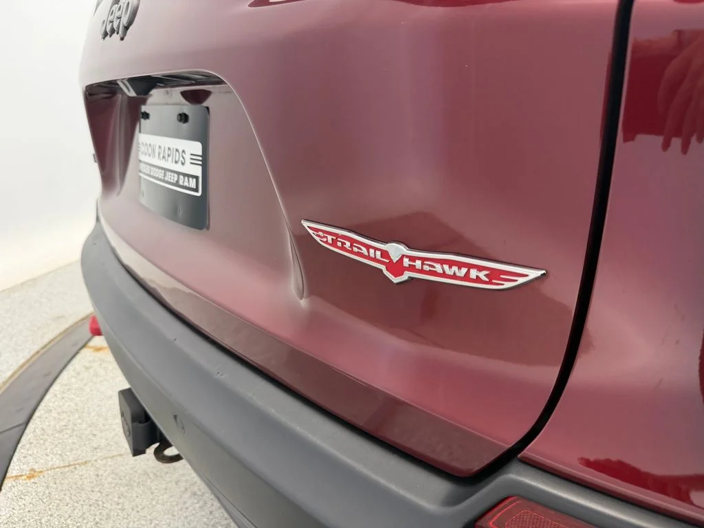Used 2020 Red Jeep Trailhawk image 22
