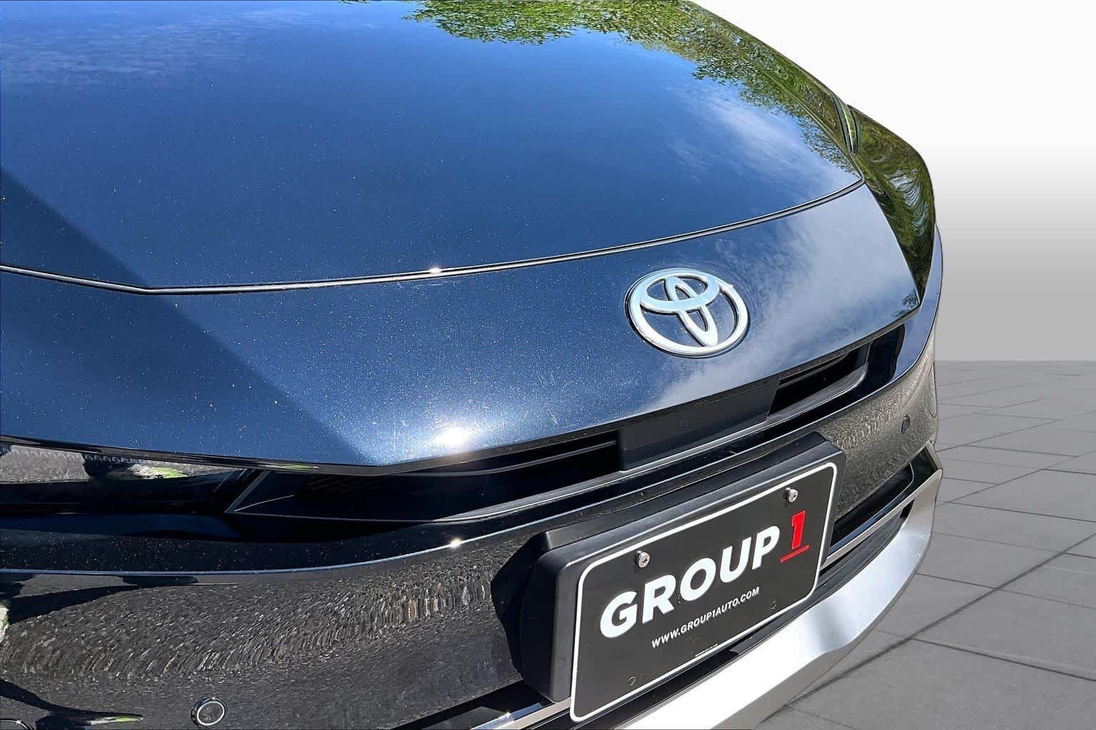 Used 2023 Midnight Black Metallic Toyota XSE Premium image 31