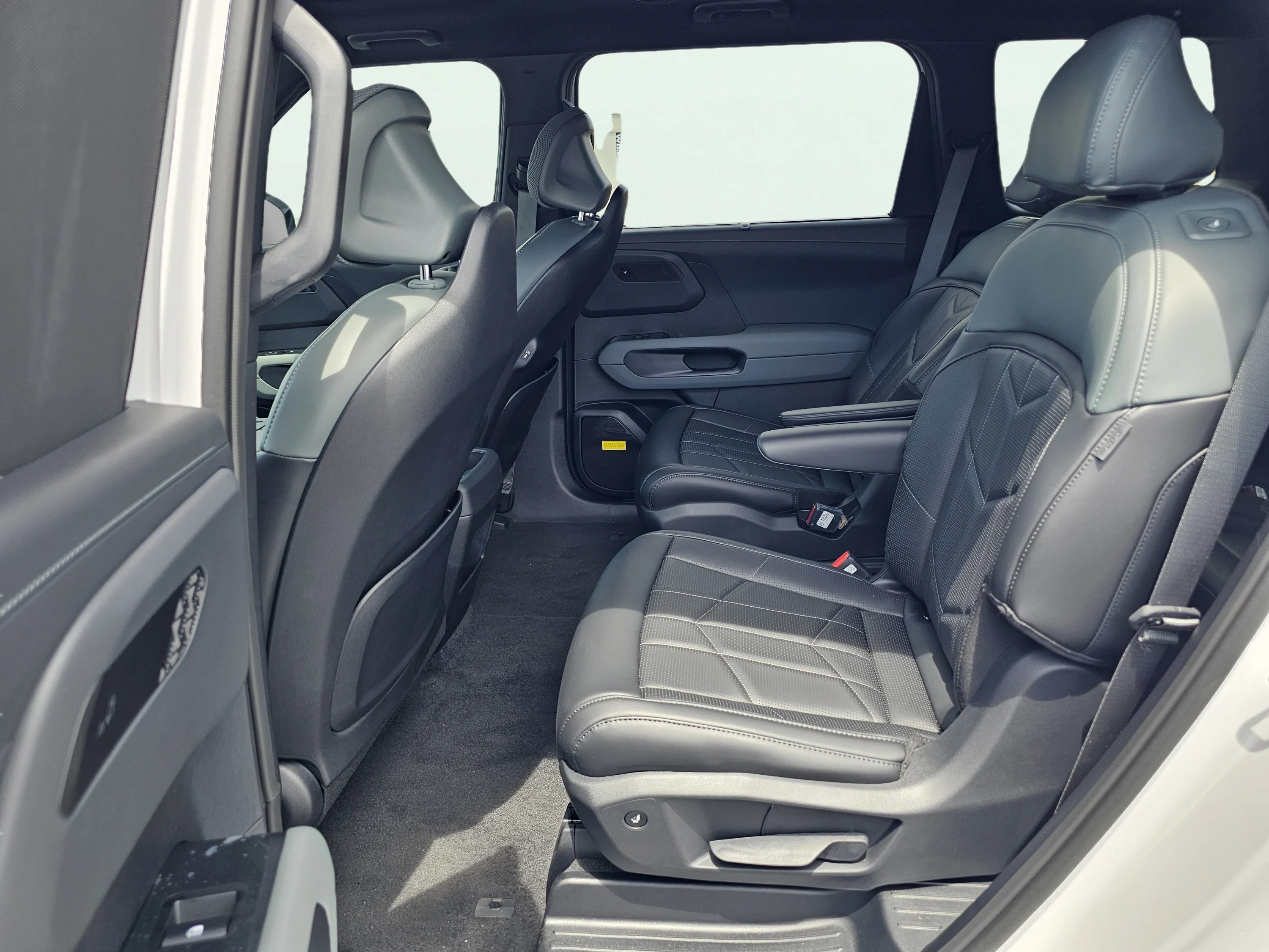 New 2027 Glacial White Pearl Kia X-Line SX-Prestige image 32