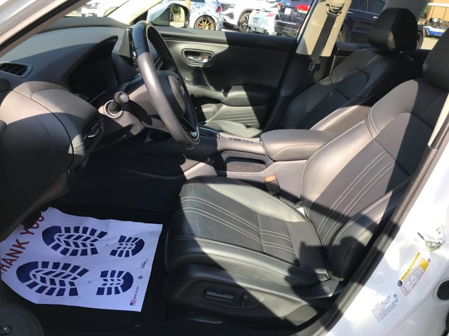 Used 2023 Platinum White Pearl Honda EX-L image 23