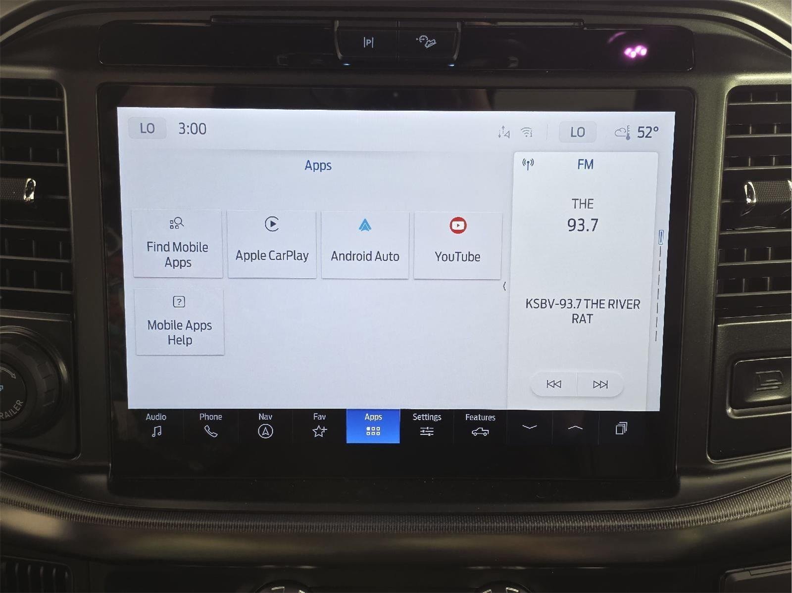 New 2025 Agate Black Metallic Ford Lariat® image 39