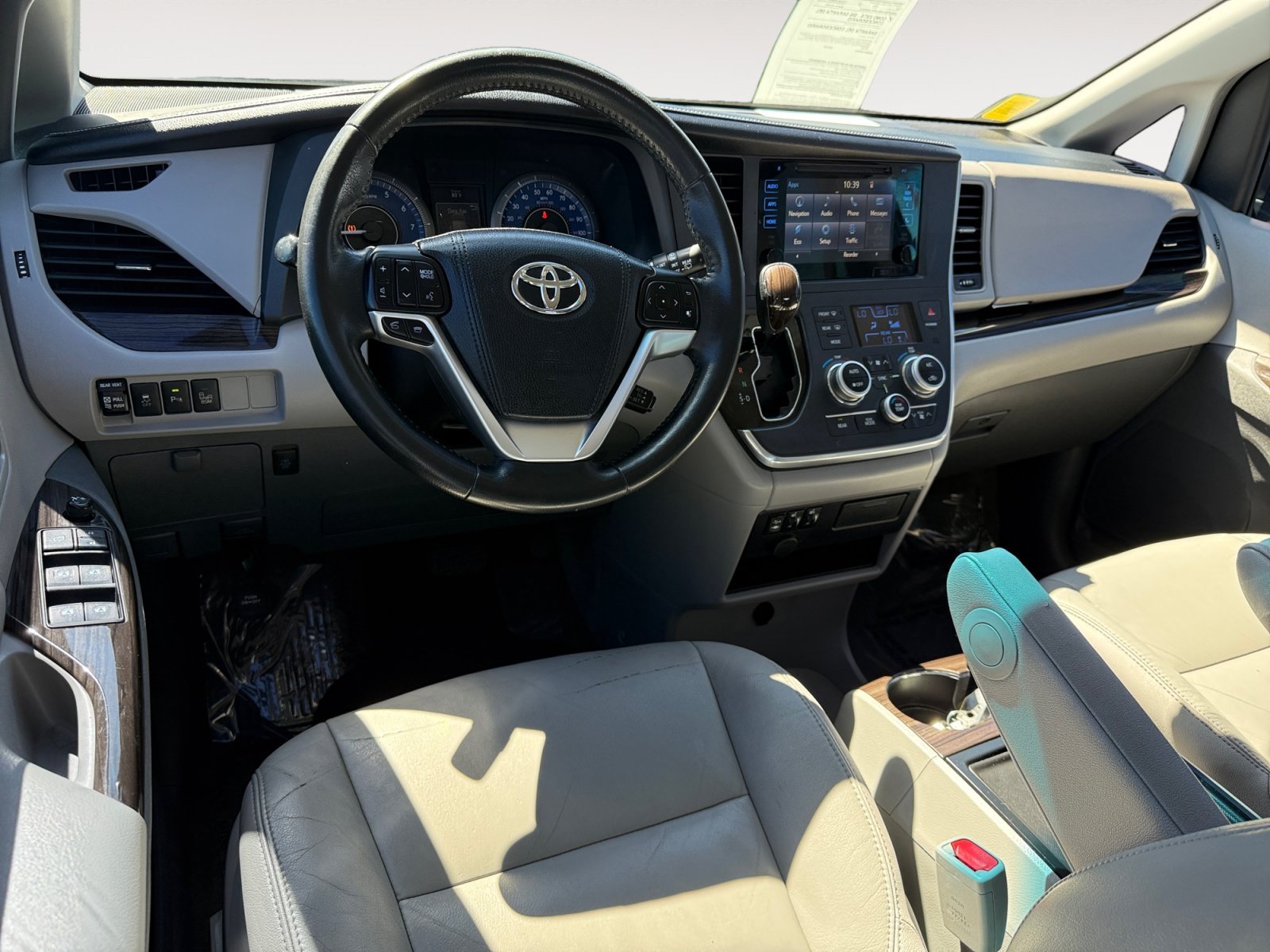 Used 2015 Predawn Gray Mica Toyota XLE image 15