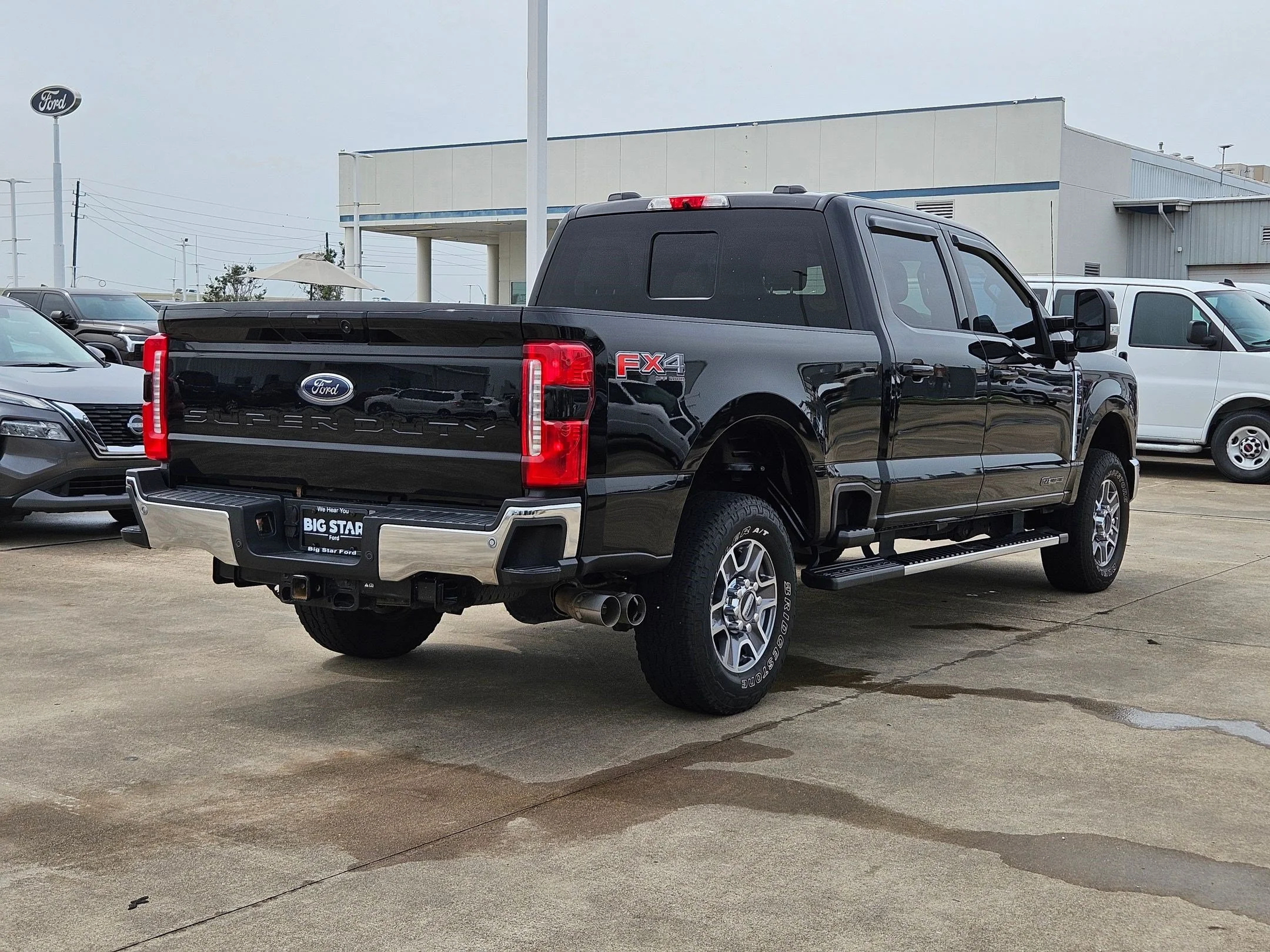 Used 2023 Black Metallic Ford Lariat image 3