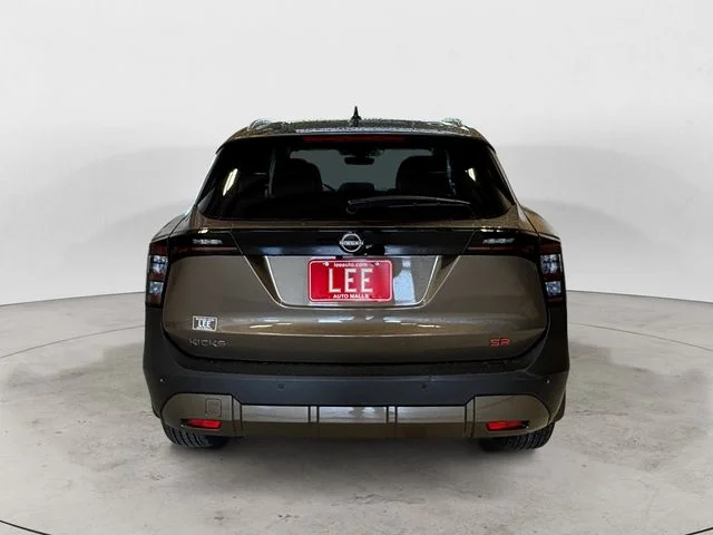 New 2026 Canyon Bronze Nissan SR image 4