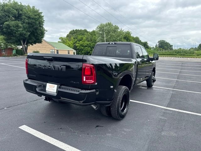 New 2026 Diamond Black Crystal Pearl-Coat Exterior Paint RAM Big Horn image 7