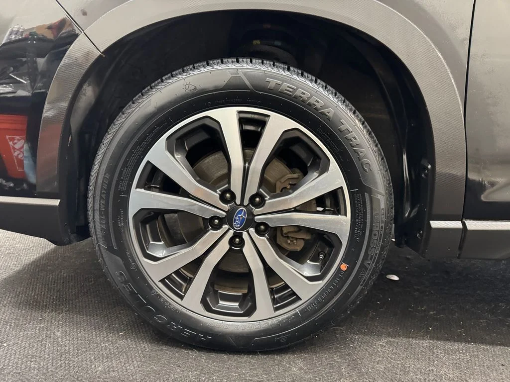 Used 2020 Black Subaru Limited image 12