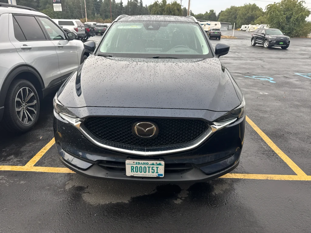 Used 2018 Deep Crystal Blue Mica Mazda Grand Touring image 2