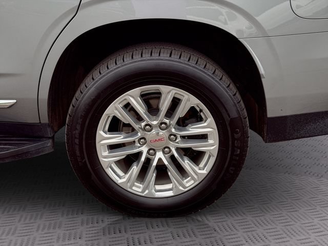 Used 2023 Sterling Metallic GMC SLT image 27