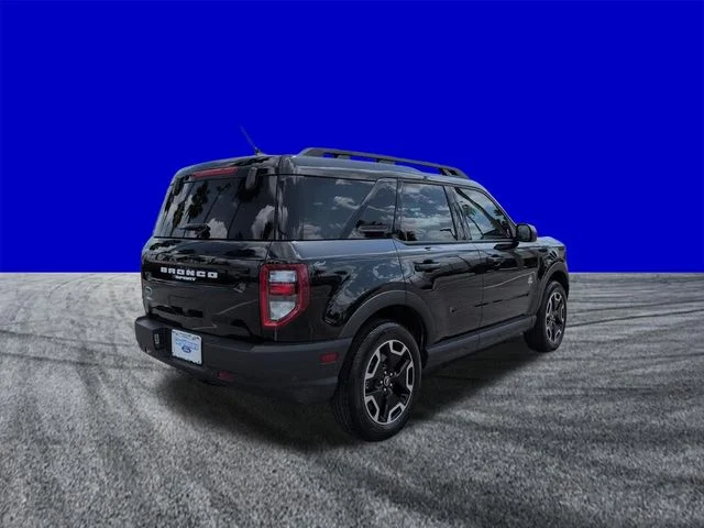 Certified Used 2023 Black Ford Outer Banks image 4