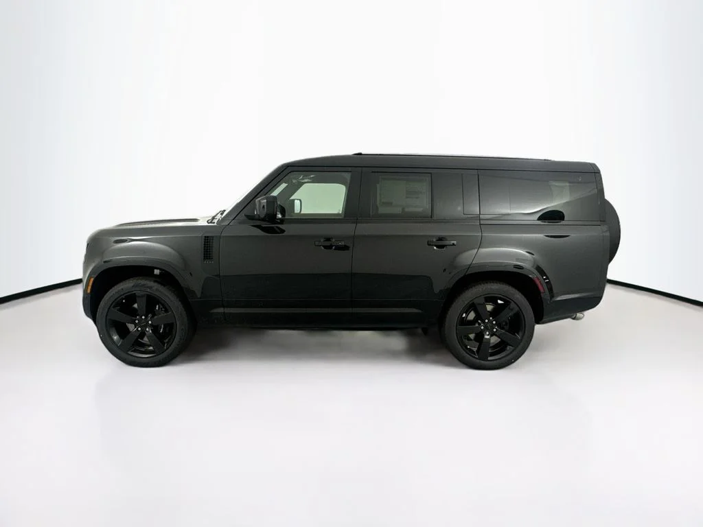 New 2026 Santorini Black Land Rover V8 image 8