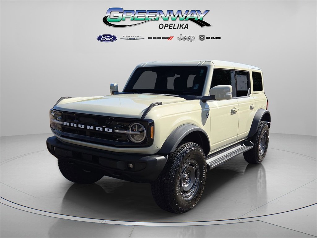 2025 Ford Bronco Outer Banks photo 3
