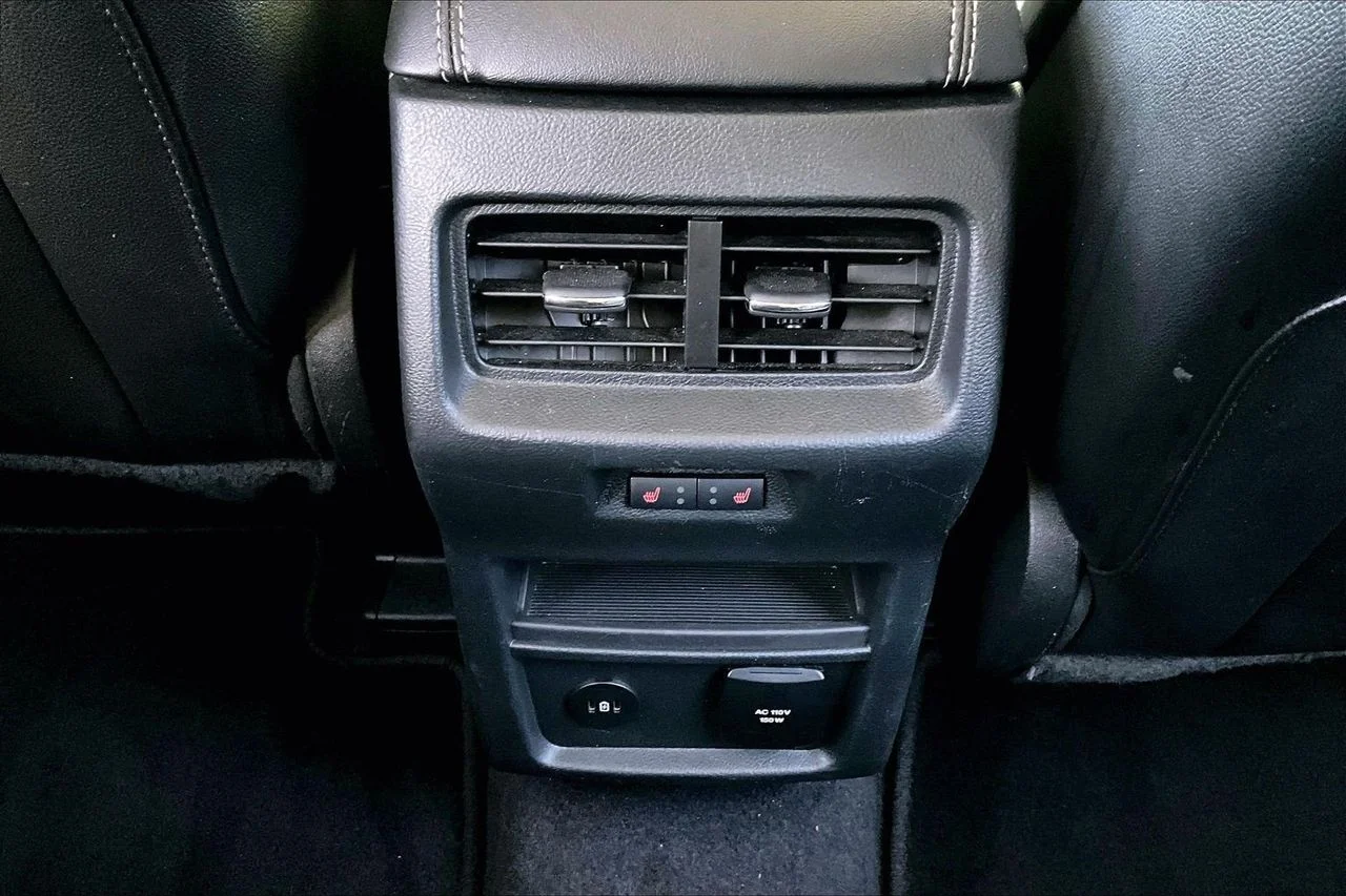 Used 2023 Silver Ford Titanium image 16