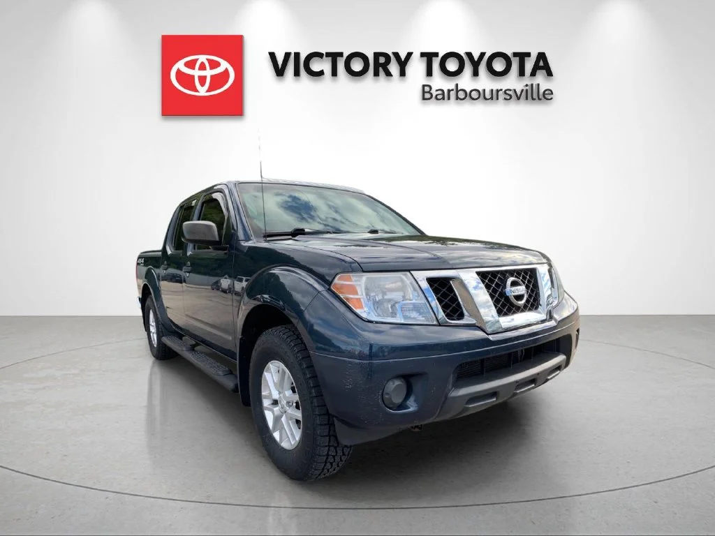Used 2019 Blue Nissan SV image 5