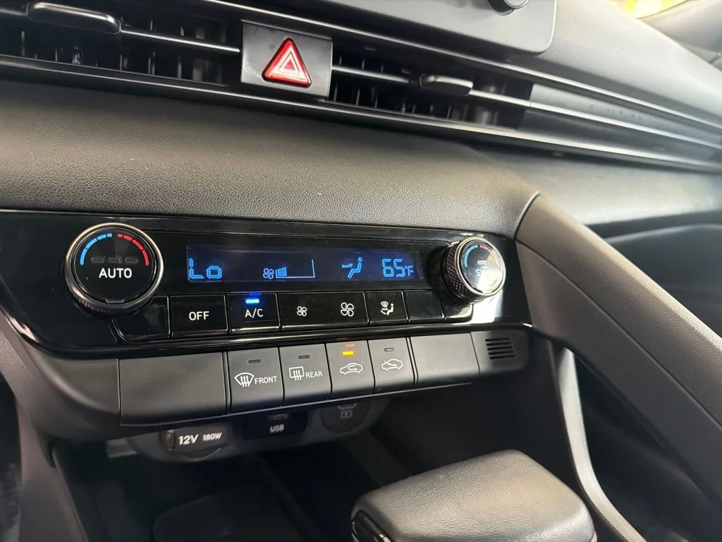 Used 2025 Gray Hyundai SEL Sport image 49