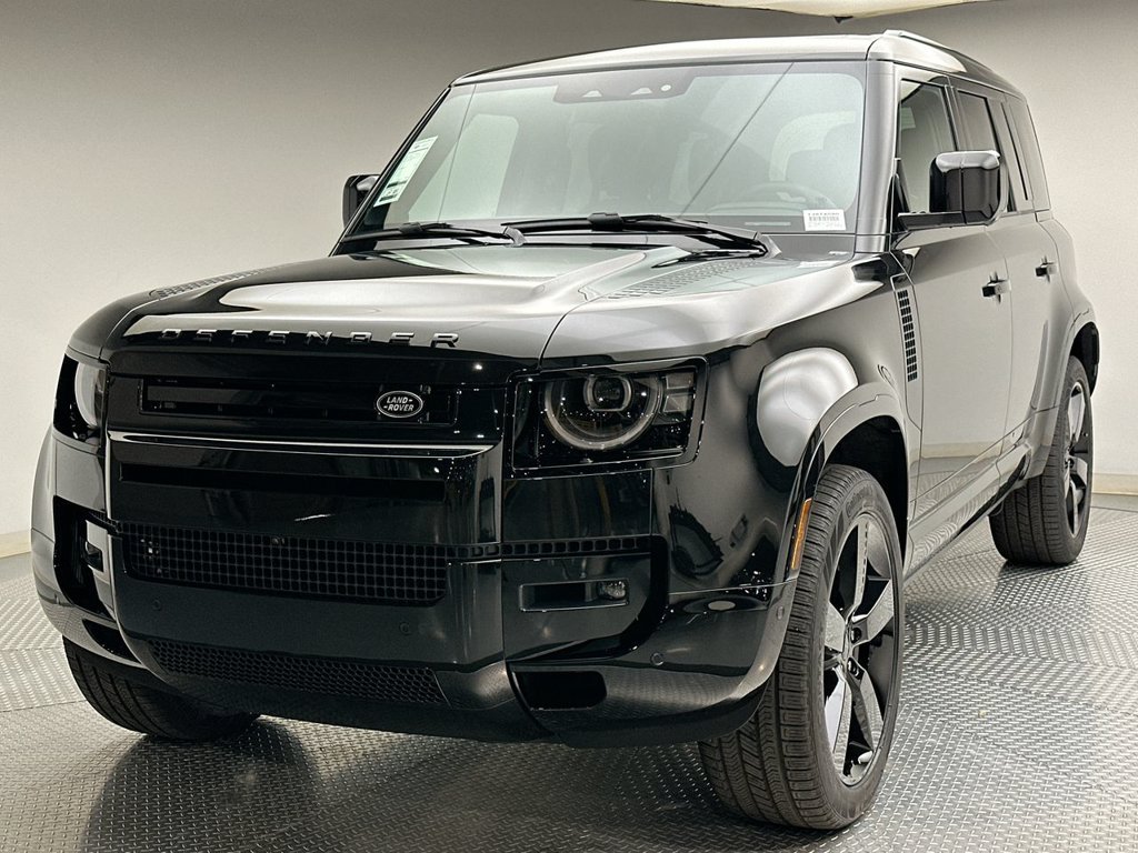 New 2026 Santorini Black Land Rover X-Dynamic SE image 1