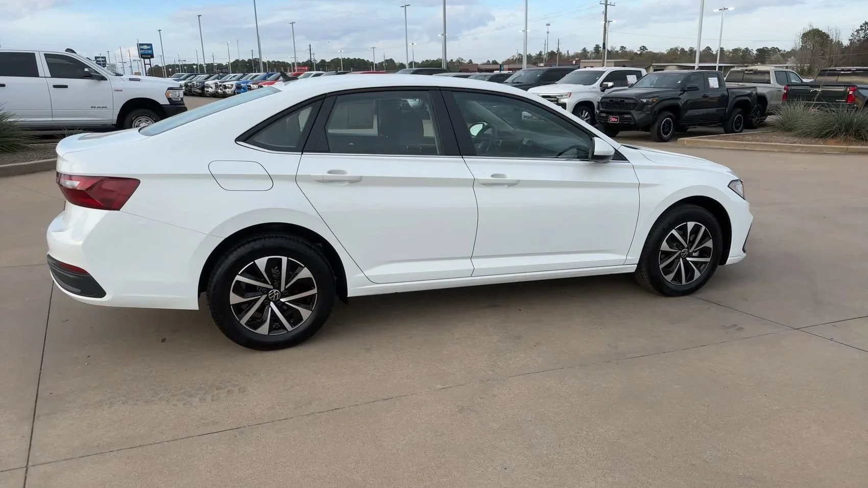 Used 2025 Pure White Volkswagen S image 9