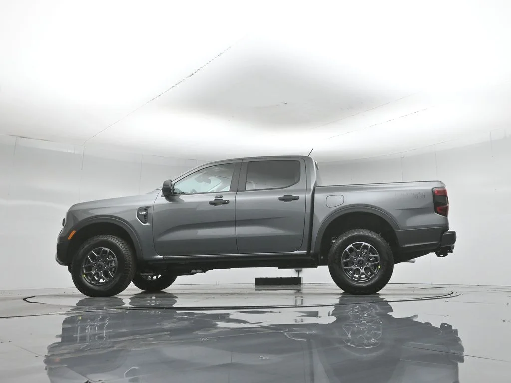 New 2026 Carbonized Gray Metallic Ford XLT image 49