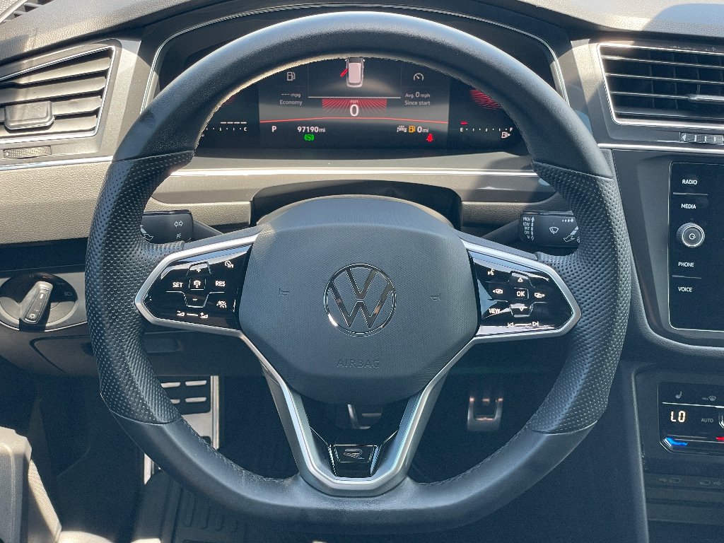 Used 2023 Platinum Gray Metallic Volkswagen SE R-Line Black image 5