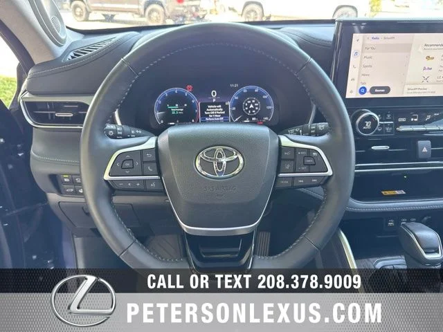 Used 2024  Toyota Platinum image 28