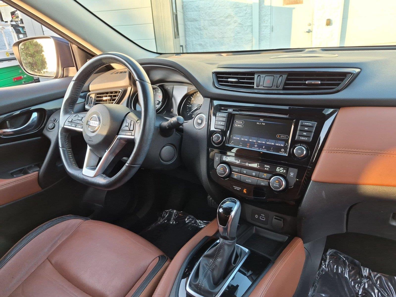 Used 2018 Magnetic Black Nissan SL image 38