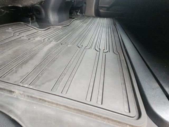 Used 2024 Gray Metallic Ford XLT image 18
