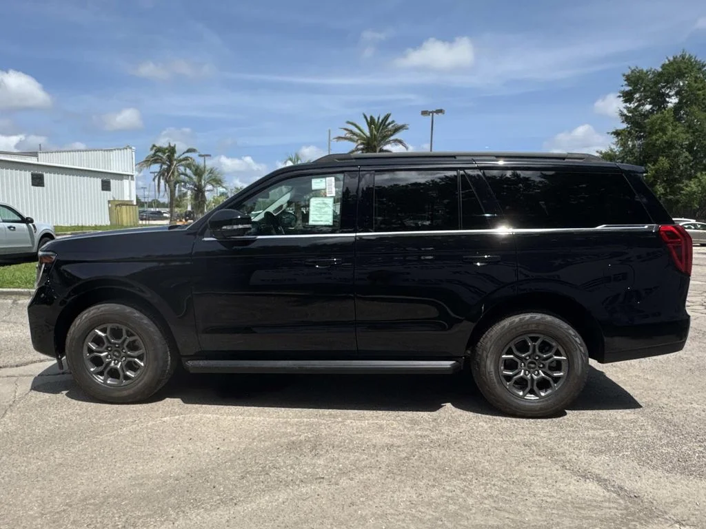 New 2026 Agate Black Metallic Ford Active image 8