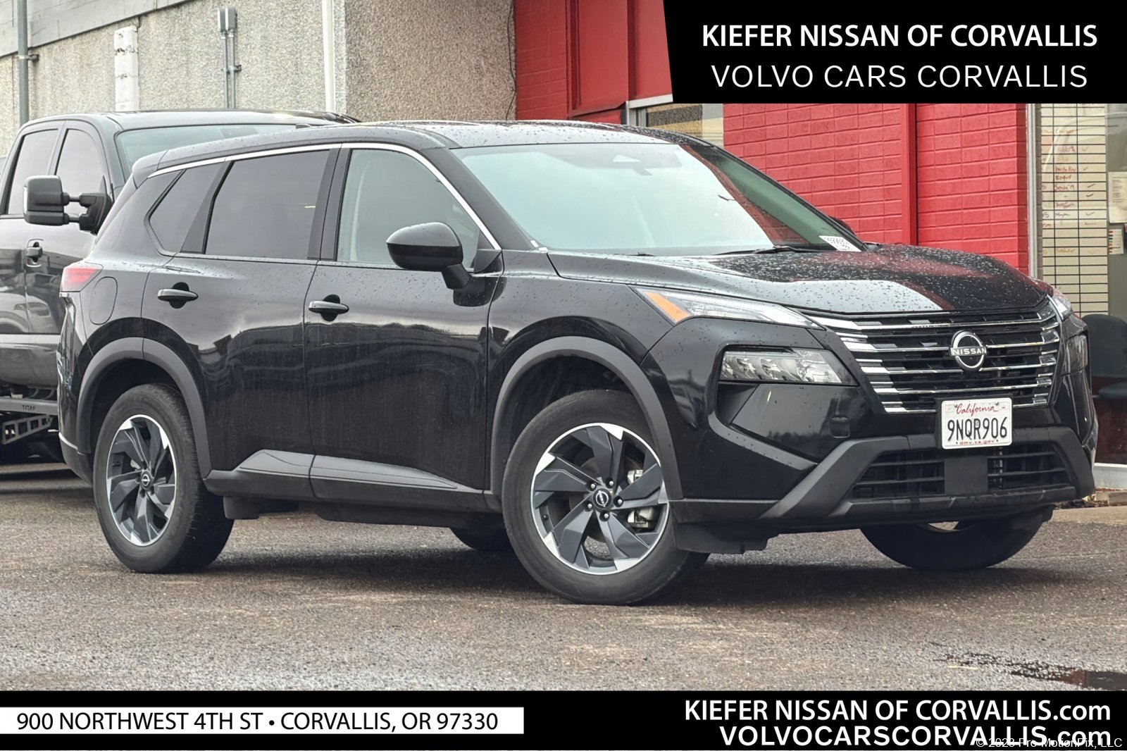 2025 Nissan Rogue SV FWD's photo
