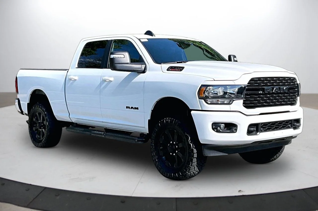Used 2024 White Ram Big Horn image 2