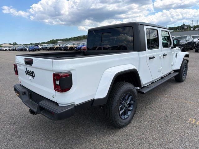 New 2026 Bright White Clear-Coat Exterior Paint Jeep 85th Anniversary Edition image 3