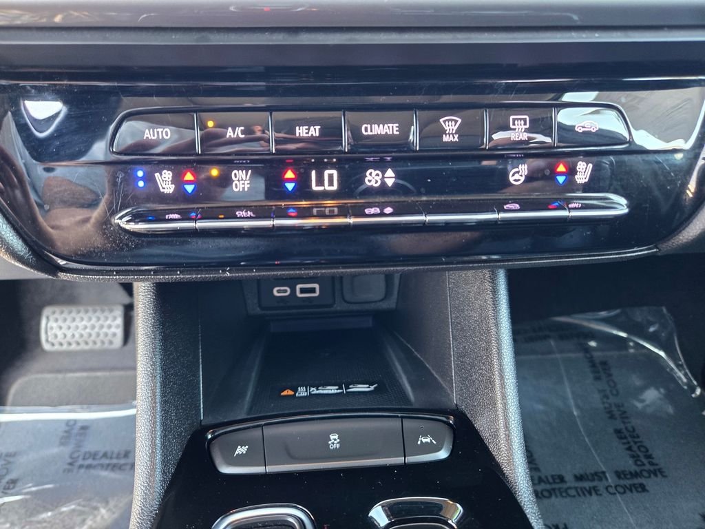 Used 2022 Blue Chevrolet Premier image 15